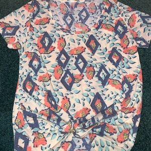 LulaRoe small classic tee